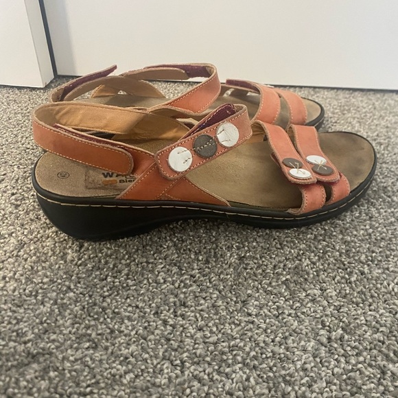 Volks Walkers Peach Strappy Slingbacks Comfort Velcro Steyr Sandals Size 42 / 11 - Picture 5 of 6